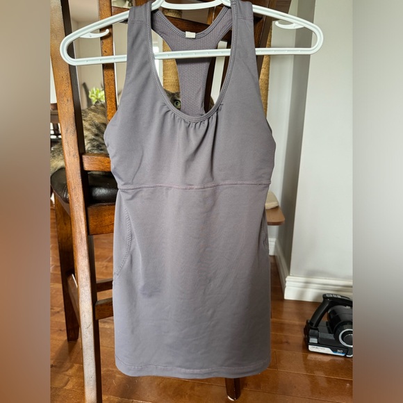 Lululemon Tank Size 8 - Picture 1 of 3